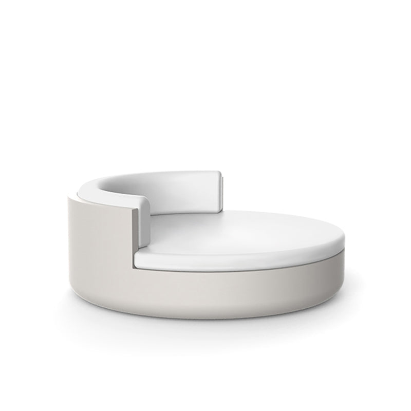 Ecru ULM daybed with fixed backrest by Ramón Esteve for Vondom, circular lounger in refined reclaimed luxury design made from Mediterranean recycled plastic – Modern Coastal Living.| Ecru