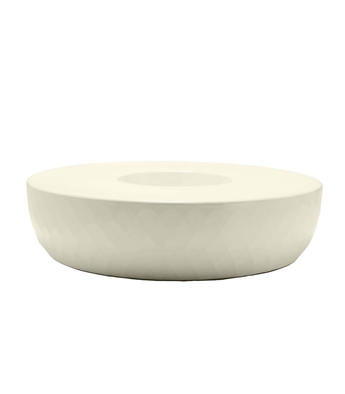 Vases Island planter by Vondom in sustainable design, modern statement planter for indoor and outdoor spaces – Modern Coastal Living. ecru | Ecru