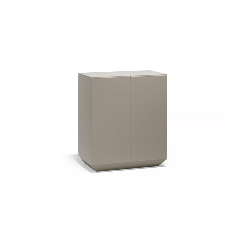 Tortora Vela single bar by Vondom, sleek sustainable modular bar by Ramón Esteve for indoor and outdoor entertaining – Modern Coastal Living.| Tortora