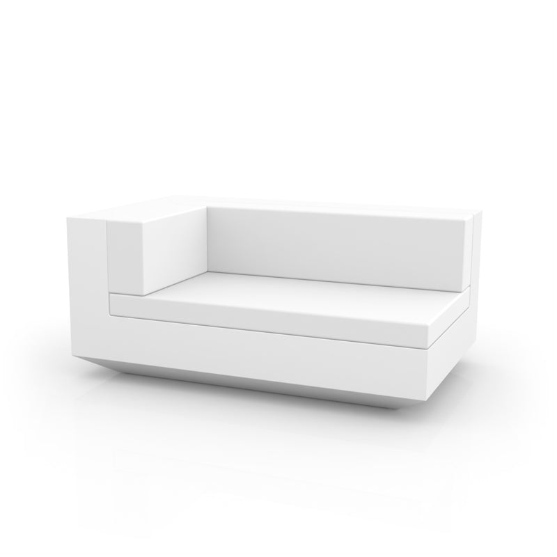 White Vela left chaise lounge by Ramón Esteve for Vondom, modular lounger made from Mediterranean recycled plastic – Modern Coastal Living.| White