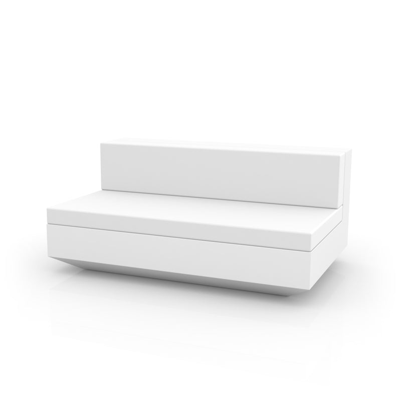 Vela sofa armless XLby Ramón Esteve for Vondom, modular sofa in refined reclaimed design crafted from Mediterranean recycled plastic – Modern Coastal Living.| White