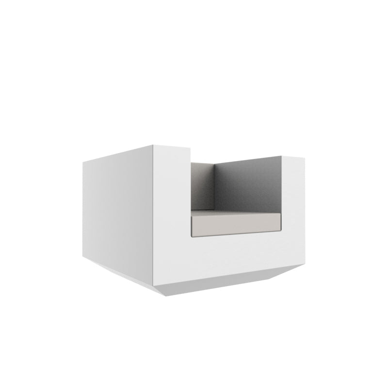 White Vela lounge chair by Ramón Esteve for Vondom, outdoor seating in reclaimed luxury design made from Mediterranean recycled plastic – Modern Coastal Living.| White