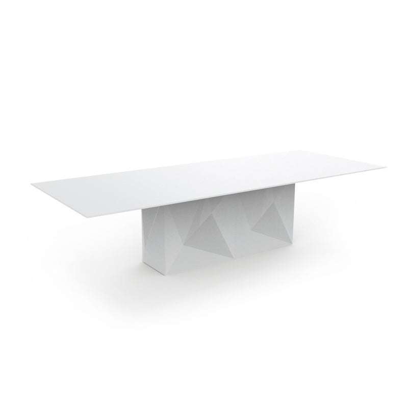 White Faz dining table by Ramón Esteve for Vondom, sustainable geometric dining design – Modern Coastal Living.| White