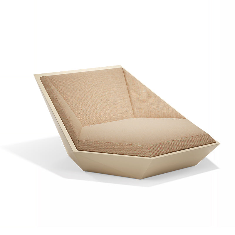 Ecru Faz daybed by Ramón Esteve for Vondom, sustainable outdoor luxury lounger – Modern Coastal Living.| Ecru