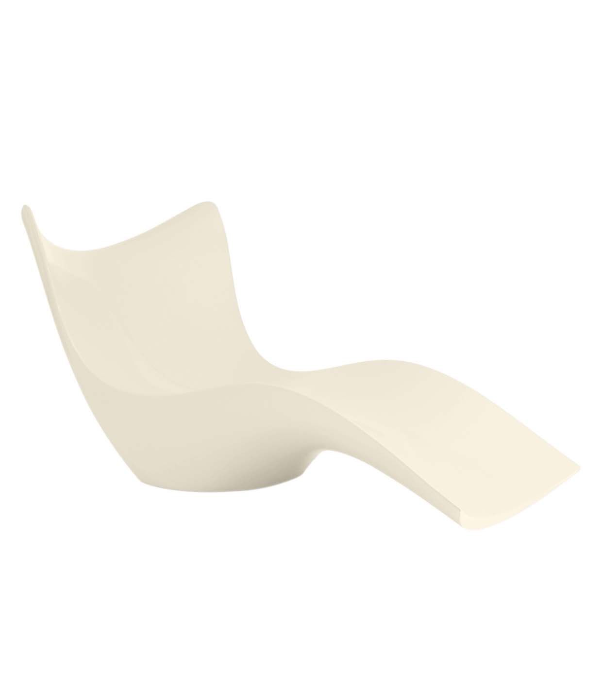 Gloss Ecru Surf sun lounger by Karim Rashid for Vondom, luxury designer lounger in reclaimed elegance crafted from Mediterranean recycled plastic – Modern Coastal Living.| Gloss Ecru 