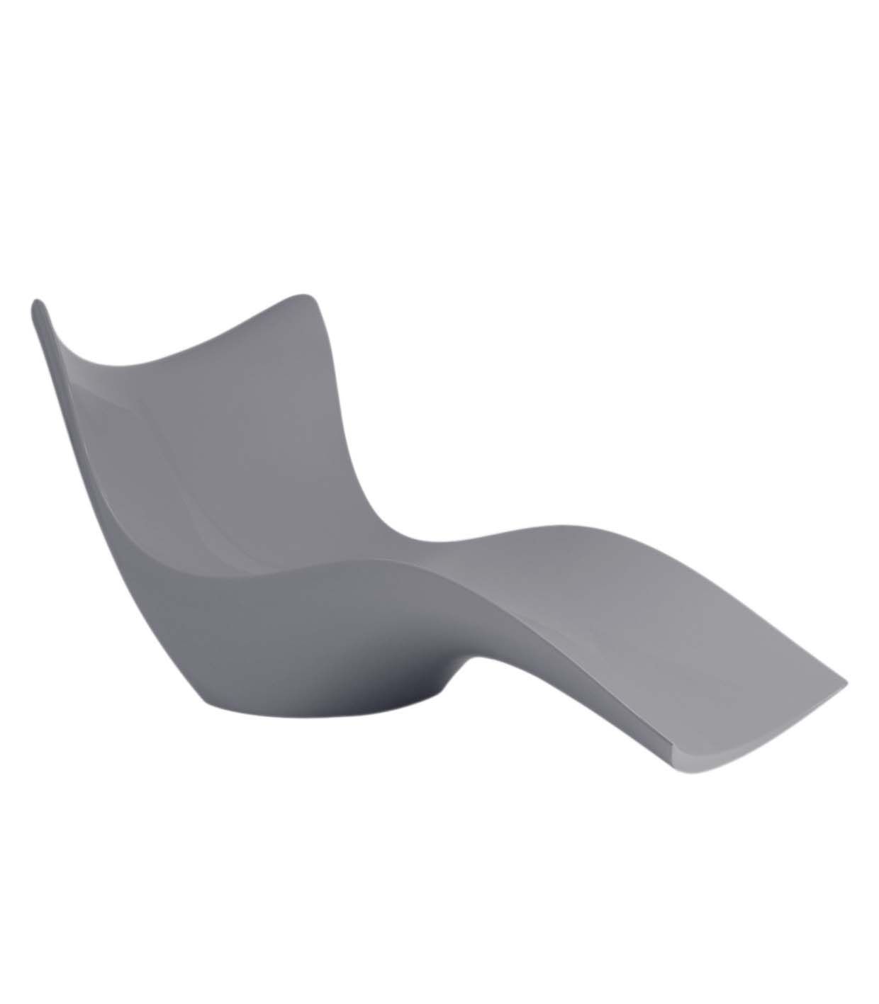 Gloss grey Surf sun lounger by Karim Rashid for Vondom, luxury designer lounger in reclaimed elegance crafted from Mediterranean recycled plastic – Modern Coastal Living.| Gloss Grey