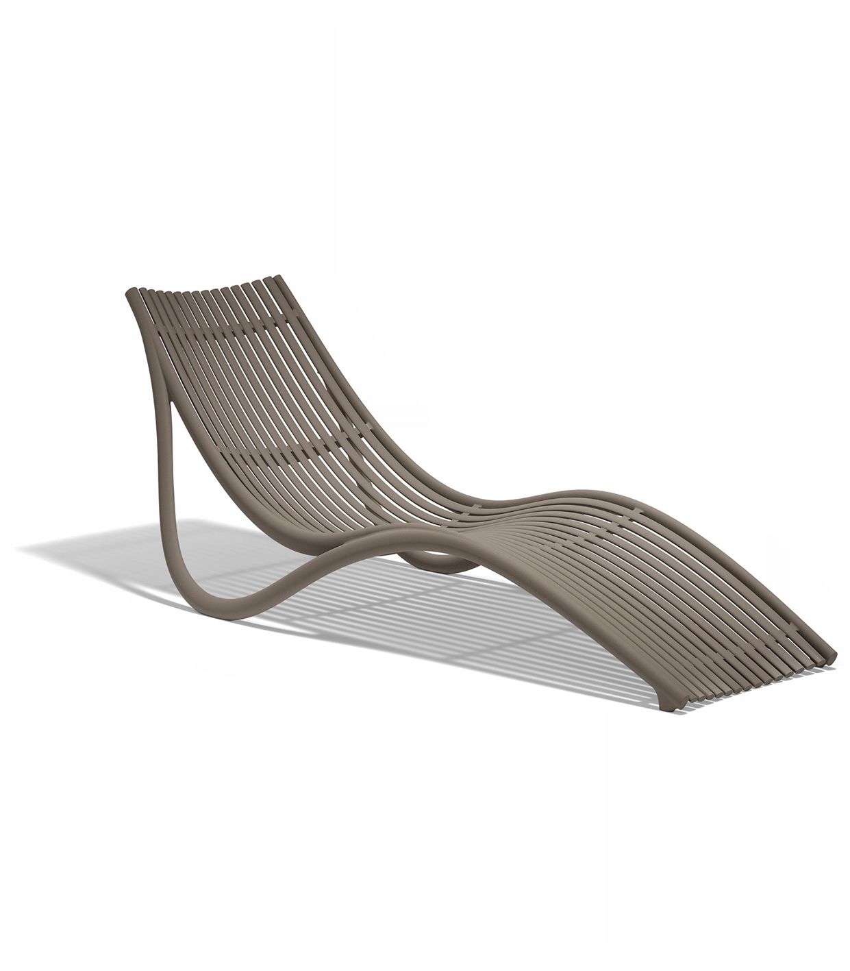 Tortora Ibiza sun lounger by Eugeni Quitllet for Vondom, luxury outdoor lounger in reclaimed design made from Mediterranean recycled plastic – Modern Coastal Living.| Tortora