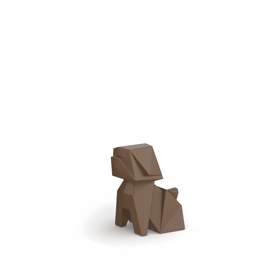 Origami Koinu small dog sculpture by Vondom, playful origami-inspired design for stylish interiors or gardens – Modern Coastal Living.| Koinu