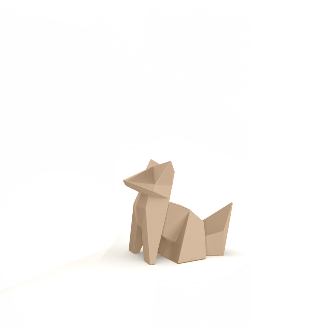 Ecru Origami Kokitsune small fox by Vondom, playful origami-inspired figure for modern homes and gardens – Modern Coastal Living.| Kokitsune Ecru